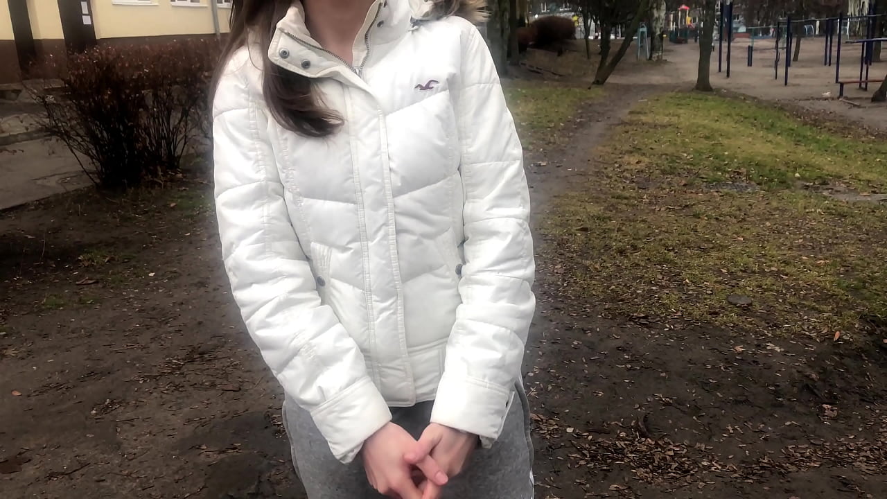 Stranger Ji bo Pereyên Kevirandin û Ketin. Rûsî Amator. Bi axaftinê.